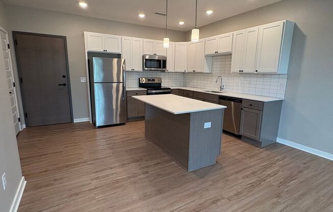 1 bed, 1 bath, 730 sqft, $1,379, Unit 436