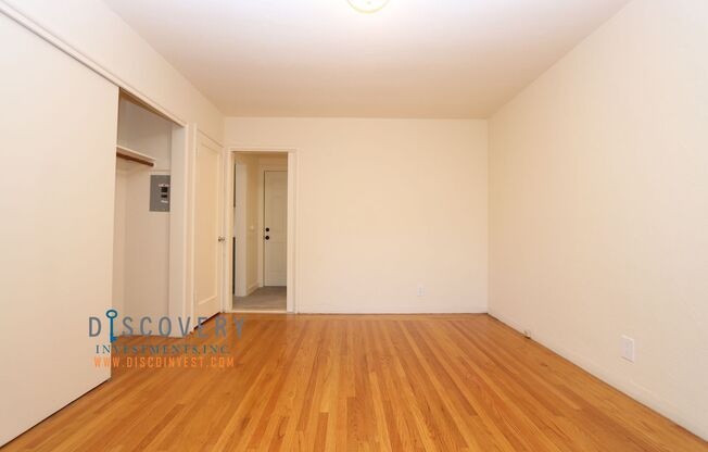 1 bed, 1 bath, $2,300