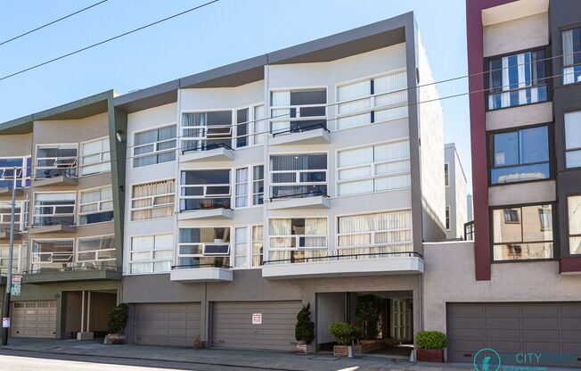 Studio, 1 bath, $2,650, Unit 1685 Chestnut St. #301