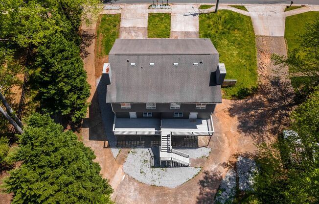 806 Palm St