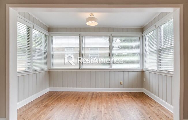 Beautiful 2BR/1B home in a peaceful neighborhood