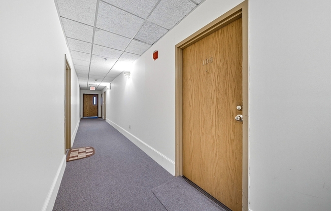 1 bed, 1 bath, 440 sqft, $2,100, Unit U106