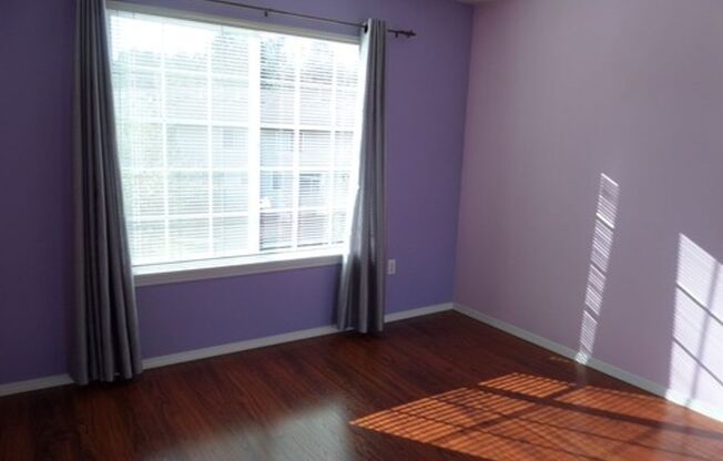 3 beds, 2.5 baths, $2,695, Unit # #F 1