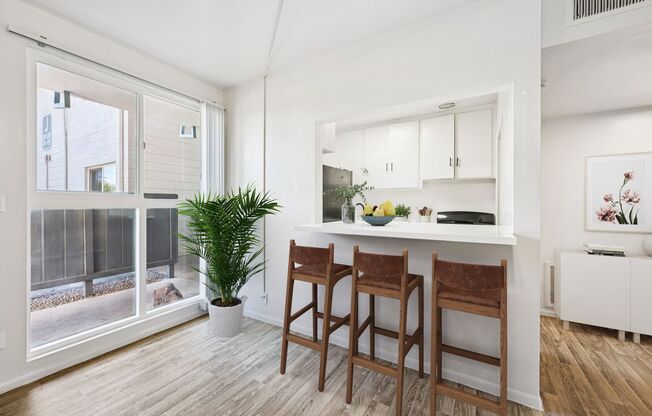 1 bed, 1 bath, 700 sqft, $1,199, Unit H105