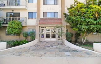 Merridy Court