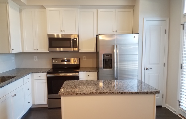 Gorgeous 2 Bedroom Townhome in Oldham Crossing - Hopkins/Bayview!