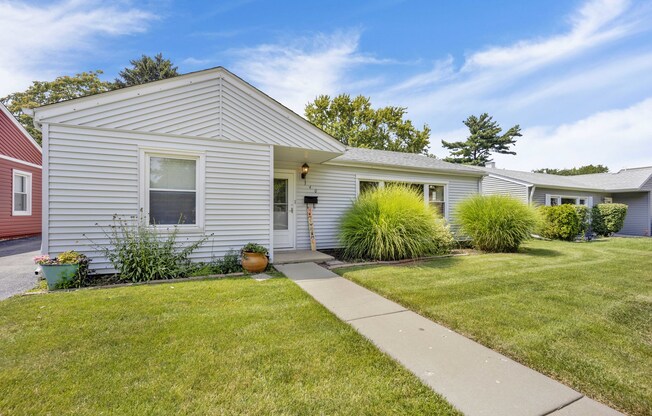 340 S LDG LN