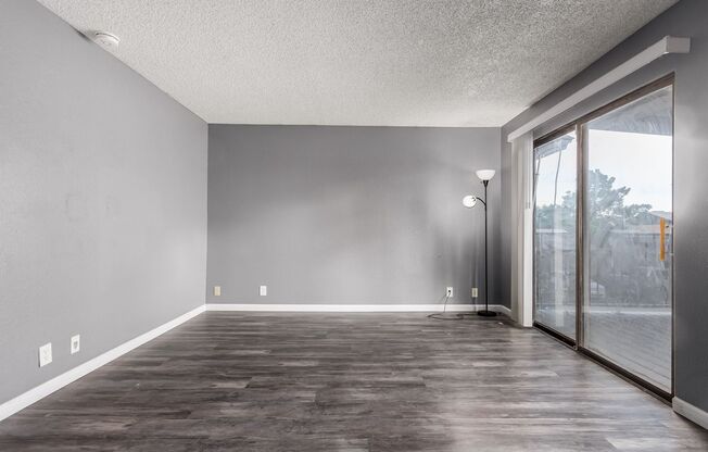 3 beds, 2 baths, $1,450, Unit Unit 184