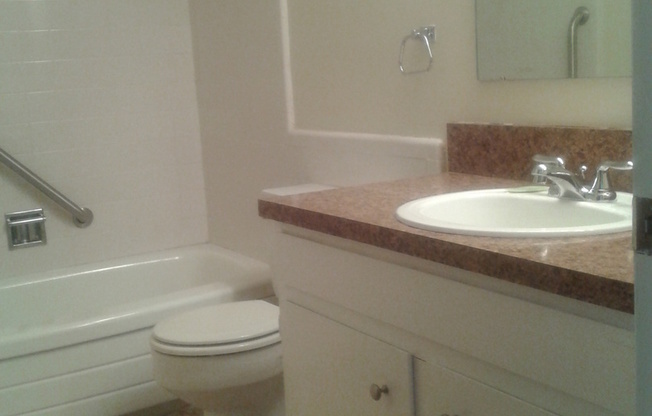 4905 Briarwood LLC