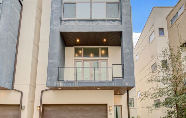 Beautiful 3 bed 3.5 bath home!
