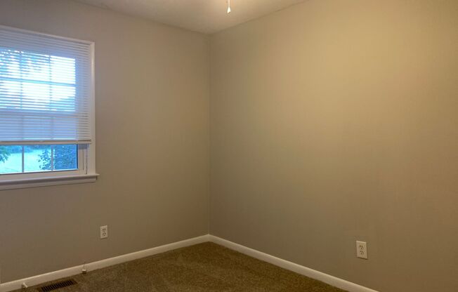 3 beds, 1 bath, $1,390