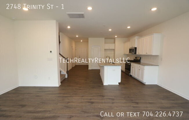 2748 TRINITY ST