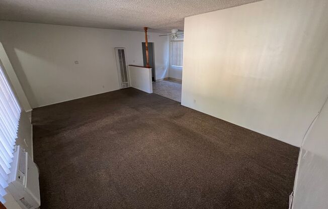 2 beds, 1 bath, 1,000 sqft, $1,795, Unit 12