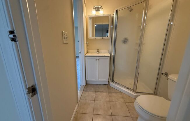 4 beds, 3 baths, 1,800 sqft, $2,200, Unit Unit 2