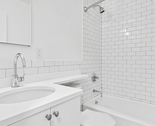 1 bed, 1 bath, $4,500, Unit 26H