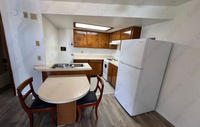 Beautiful Studio- ALL BILLS PAID-Month to Month Leasing
