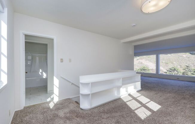 2 beds, 1 bath, $3,295