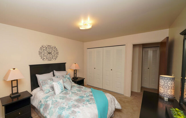 Gorgeous Bedroom Designs at Fairlane Apartments, Springfield, MI