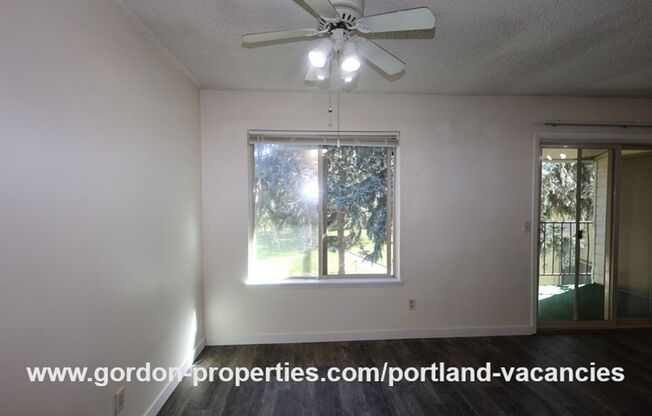 2 beds, 1 bath, $1,395