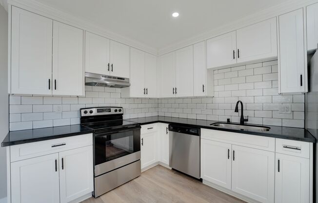 Duplet at Hillcrest | Modern Studio, 1 & 3 Bedroom Apartments