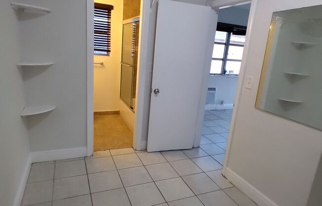 Studio, 1 bath, 450 sqft, $1,830