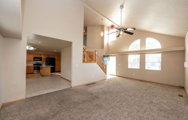 3 bed, 2.5 bath Home in English Ranch Neighborhood