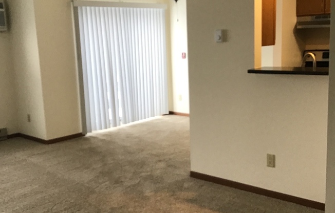 2 beds, 1 bath, $1,650