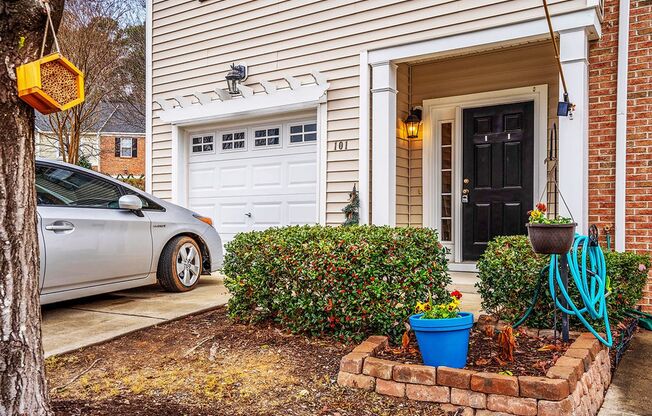 Beautiful  3 bedroom Townhome Living in Apex, NC