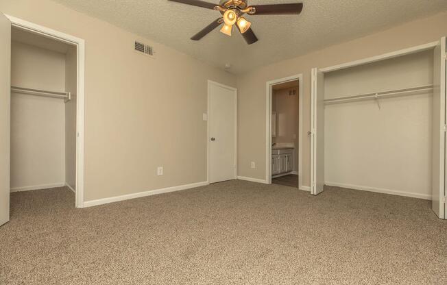 3 beds, 2 baths, 1,250 sqft, $1,275