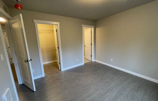 3 beds, 2 baths, $2,095, Unit Unit A