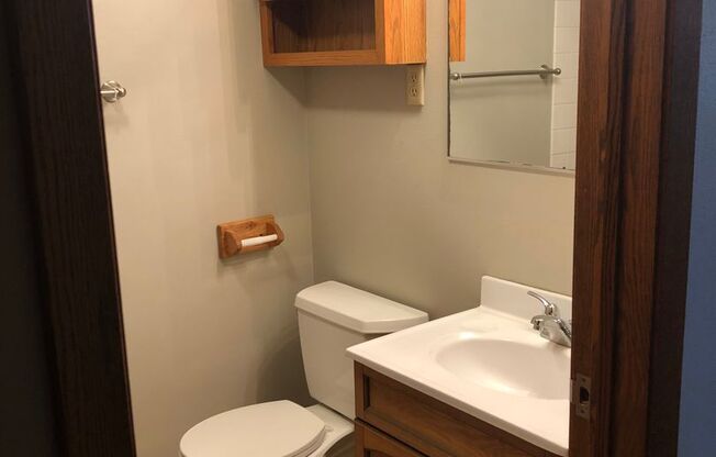 2 beds, 1 bath, $875