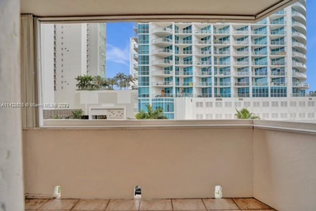 505 NE 30 ST