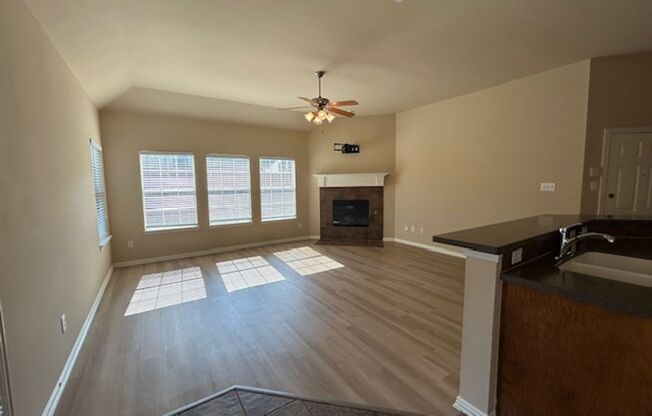 Gorgeous 3 bedroom home in Frisco!