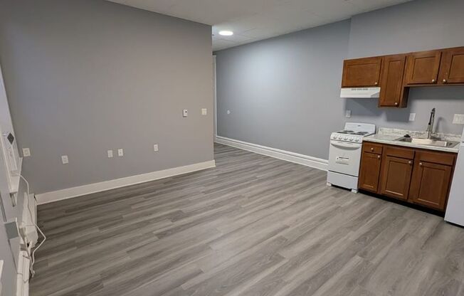 2 beds, 1 bath, 775 sqft, $1,100, Unit 238