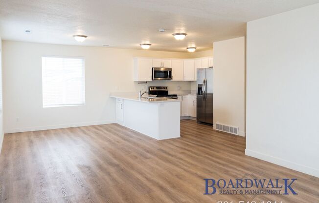 3 beds, 1 bath, 1,250 sqft, $1,375, Unit 328 E Main St #8