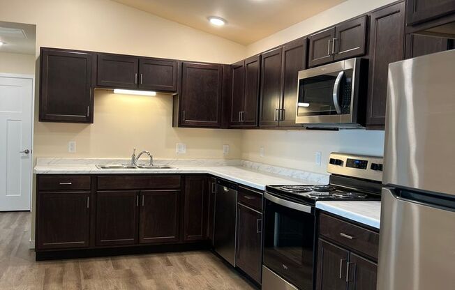 2 beds, 1 bath, 1,040 sqft, $1,485, Unit AT 709-34