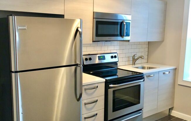 231 E North Ave