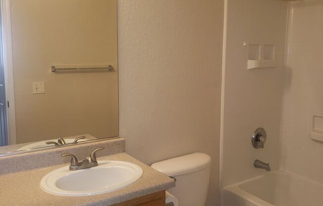 2 beds, 2 baths, $1,085