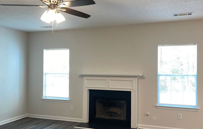 5 beds, 3 baths, $2,575
