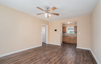 2 beds, 1 bath, $1,595, Unit Unit A