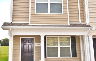 Lovely 2BR/2.5BA townhome 1 mi. from MTSU, washer/dryer included!