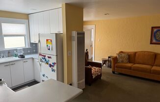 2 beds, 1 bath, $2,295