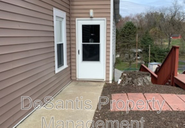 2061 Broadhead Rd Apt 1A