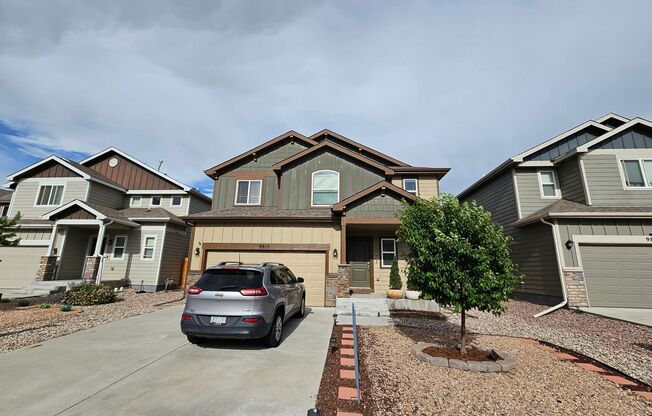 Gorgeous 4 Bed 3 bath Home In Lorson Ranch!!