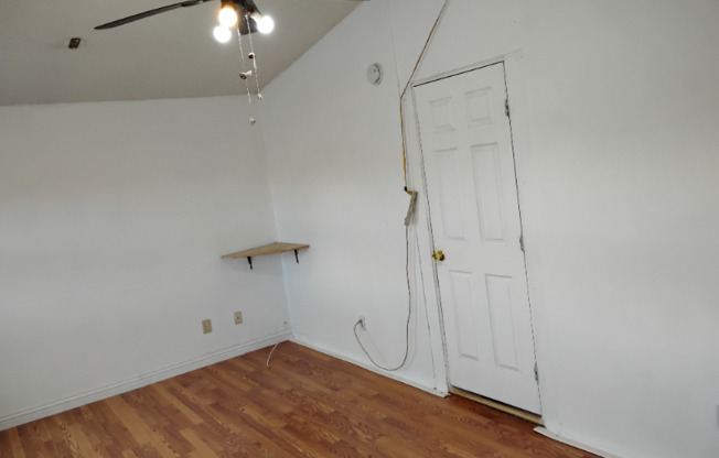 3945 CAPTAIN JON AVE