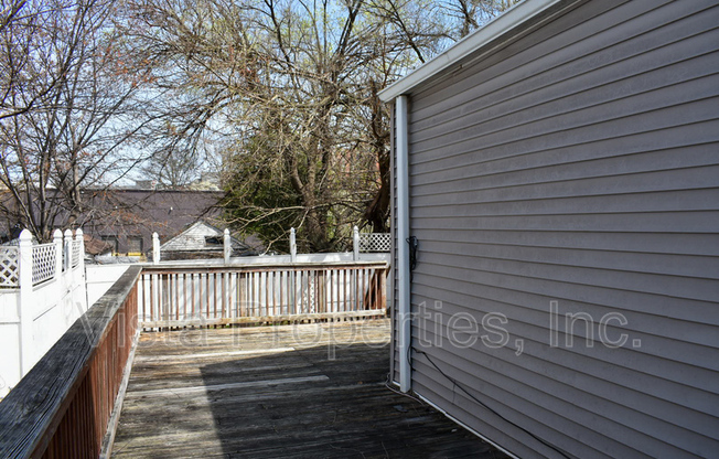 745 VINE ST
