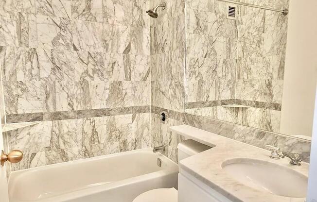 Studio, 1 bath, $3,250, Unit 26G