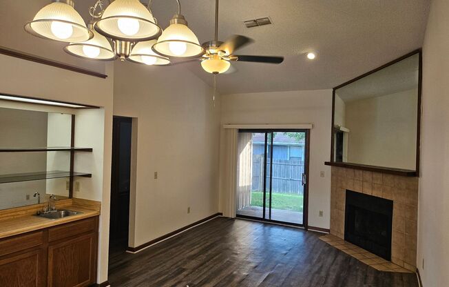 2 beds, 2 baths, $1,150