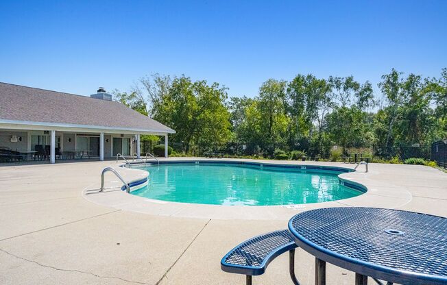 2 beds, 1 bath, 850 sqft, $1,249, Unit DD202