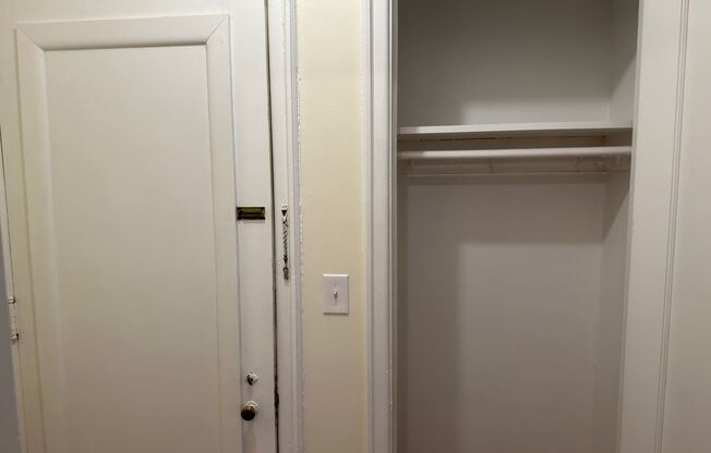 Studio, 1 bath, 301 sqft, $1,425, Unit Wellington 209